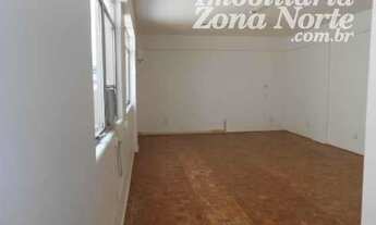 Imagem 2: Conjunto comercial com 40m² privativos, sala ampla e 1 banheiro. 3º andar, lateral, piso p