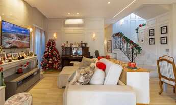 Imagem 2: Sobrado Estilo Neoclássico, Terras Alpha 2, 5 suítes plenas, 1 master Casa em Condomínio c