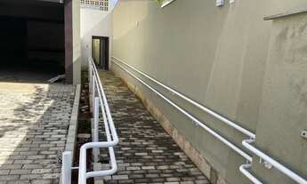 Imagem 5: Prédio comercial na rotatória da Uirapuru