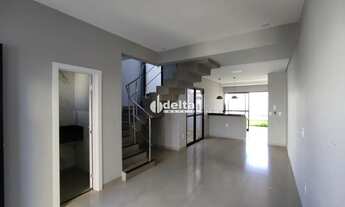 Imagem 2: Casa com 3 suítes disponível para locação no bairro Bosque dos Buritis em Uberlândia-MG