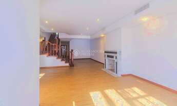 Imagem 2: Casa em Condomínio 4 quarto(s), no bairro Três Figueiras