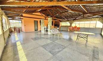 Imagem: Casa com Armários Planejados e Piscina