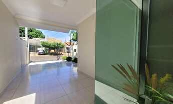 Imagem 3: Casa à venda em Maringá, Jardim Tóquio, com 3 quartos, com 99.97 m²