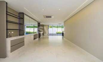 Imagem 3: Deslumbrante casa em condomínio no Santa Cândida!