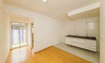 Imagem: Quarto e sala com planejados e varanda no