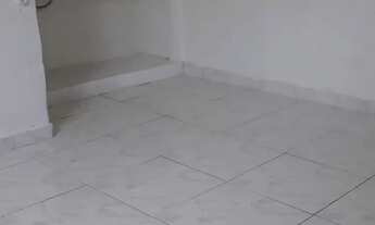 Imagem 2: Aluguel kitinete com pia de cozinha e banheiro