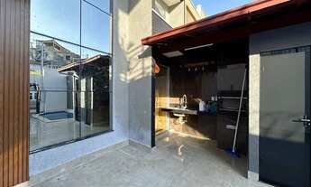 Imagem 3: Casa baixa com piscina a venda no bairro de Lourdes - Governador Valadares - MG