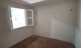 Imagem 5: Casa plana na Rua Ana Bezerra