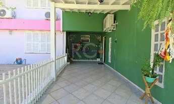 Imagem 4: Casa em Porto Alegre, no bairro Ipanema, com 3 dormitório(s), e 3 banheiros, à venda