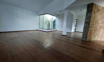 Imagem 3: Lindo sobrado de 03 dormitórios, finalidade Residencial ou Comercial, excelente localizaçã