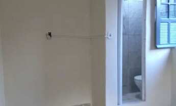 Imagem 4: Aluga-se kitnet Quarto com aluguel por R$600 /mês