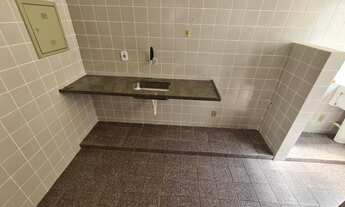 Imagem 3: Excelente apartamento reformado no Caiçara