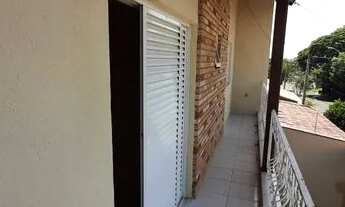 Imagem 7: Casa para venda em Jardim Astro de 180.00m² com 3 Quartos, 1 Suíte e 4 Garagens