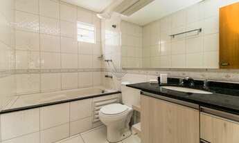 Imagem 7: Sobrado mobiliado, suíte master com hidro, ambientes amplos e integrados