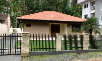 Imagem 7: Linda Residência no Centro de Pomerode - SC