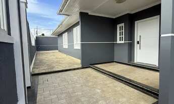 Imagem 4: Casa com Piscina e 5 Quartos sendo 3 Suítes no centro de Iguaba Grande