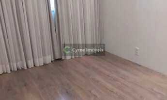 Imagem 7: Apartamento três quartos todo reformado