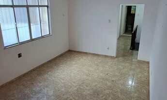 Imagem: Casa 02 pavimentos em frente ao colégio