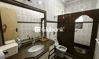 Imagem 5: Casa à venda em Morada do Sol, Montes Claros - 4 quartos, 2 suítes, 4 vagas