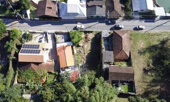 Imagem 5: Terreno Muito Próximo ao Mar com 425m² e Matrícula em Sambaqui Florianópolis