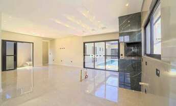 Imagem 6: Casa Térrea de Alto Padrão com 3 suítes à venda, 218 m² - Centro, Piraquara/PR