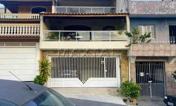 Imagem: Sobrado com 3 dormitórios, 2 banheiros