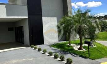 Imagem 2: Casa térrea no no Condomínio Jardins Capri em Senador Canedo GO com 4 quartos 3 suítes ple