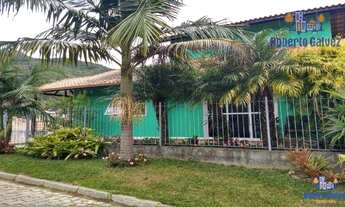 Imagem 2: Casa com exuberante vista para natureza