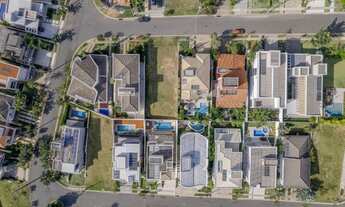 Imagem 3: Terreno com ótima topografia em rua tranquila, já com vizinhança