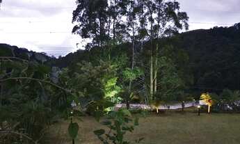 Imagem 4: Mansão com vista para área verde!!