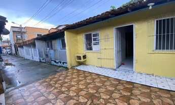 Imagem: Vendo Casa com 02 Quartos, Quintal, Garagem