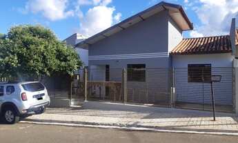 Imagem 3: Linda Casa de Esquina 3 Dormitórios Prox. do Hospital