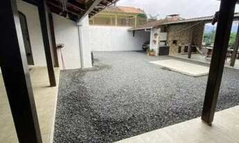 Imagem 2: Casa para venda com 196 metros quadrados com 3 quartos em Petrópolis - Porto Alegre - RS