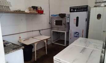 Imagem: Vende-se Empório de bebidas e padaria