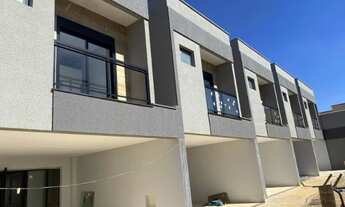 Imagem 2: Sobrado em condominio fechado