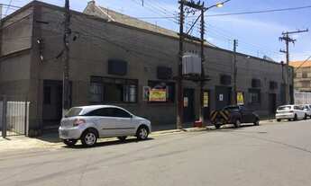 Imagem: Depósito/Pavilhão em Floresta