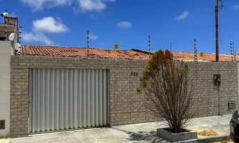 Imagem 2: Casa na Aruana Casa com 3 dormitórios