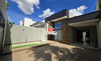 Imagem 2: Casa em Condomínio para Venda em Manaus, Tarumã, 3 dormitórios, 1 suíte, 2 banheiros, 3 va