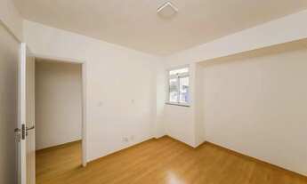 Imagem 5: Quarto e sala com planejados e varanda no São Mateus para venda