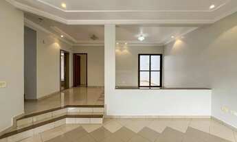 Imagem 3: Sobrado à venda no Condomínio Deltaville I  área gourmet com piscina e 2 suítes com close