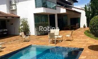 Imagem: Espetacular Casa Jardim Karaiba