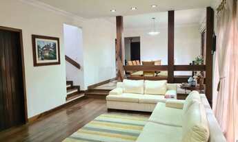 Imagem 2: Sobrado com 2 suíte(s) mais 3 quarto(s) à venda no bairro Atiradores em Joinville, de R$ 1