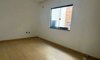 Imagem 6: Geminado com 2 suítes sendo 1 com sacada e 2 vagas de garagem - Costa e Silva