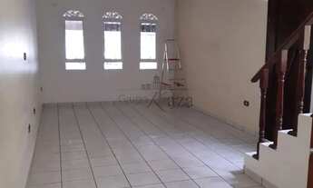 Imagem 3: Oportunidade - Casa Sobrado - Jacareí - Jardim Emília - 3 Dormitórios - 154m²