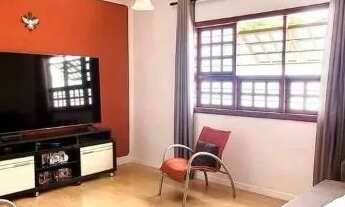 Imagem 5: Casa bem localizada em Feu Rosa