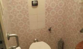 Imagem 5: Maravilhosa casa coladinha ao metrô