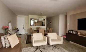 Imagem 2: 180 Excelente apartamento de 3 quartos, sendo 01 suíte e 02 semi-suítes e 01 dependênci