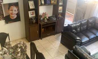 Imagem 5: Casa para venda tem 230 metros quadrados com 3 quartos em Campinho - Rio de Janeiro - RJ