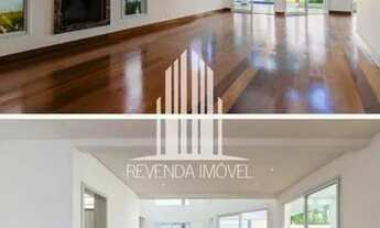 Imagem 3: Imperdível à venda de Casa em Condomínio em Jardim Petrópolis