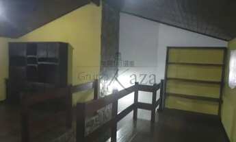 Imagem 5: Sobrado para aluguel tem 354 metros quadrados com 4 quartos